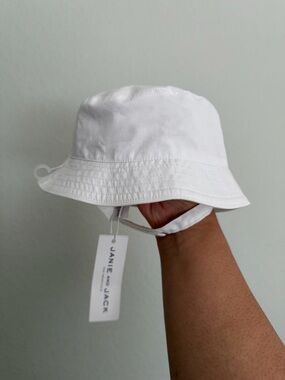 Janie and Jack White Baby Bucket Hat